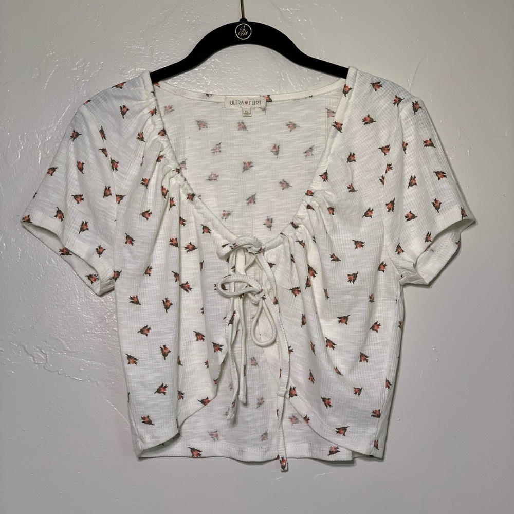 Ultra Flirt Tie Front Floral Crop Top XL